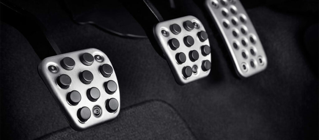 how to drive a manual shift car